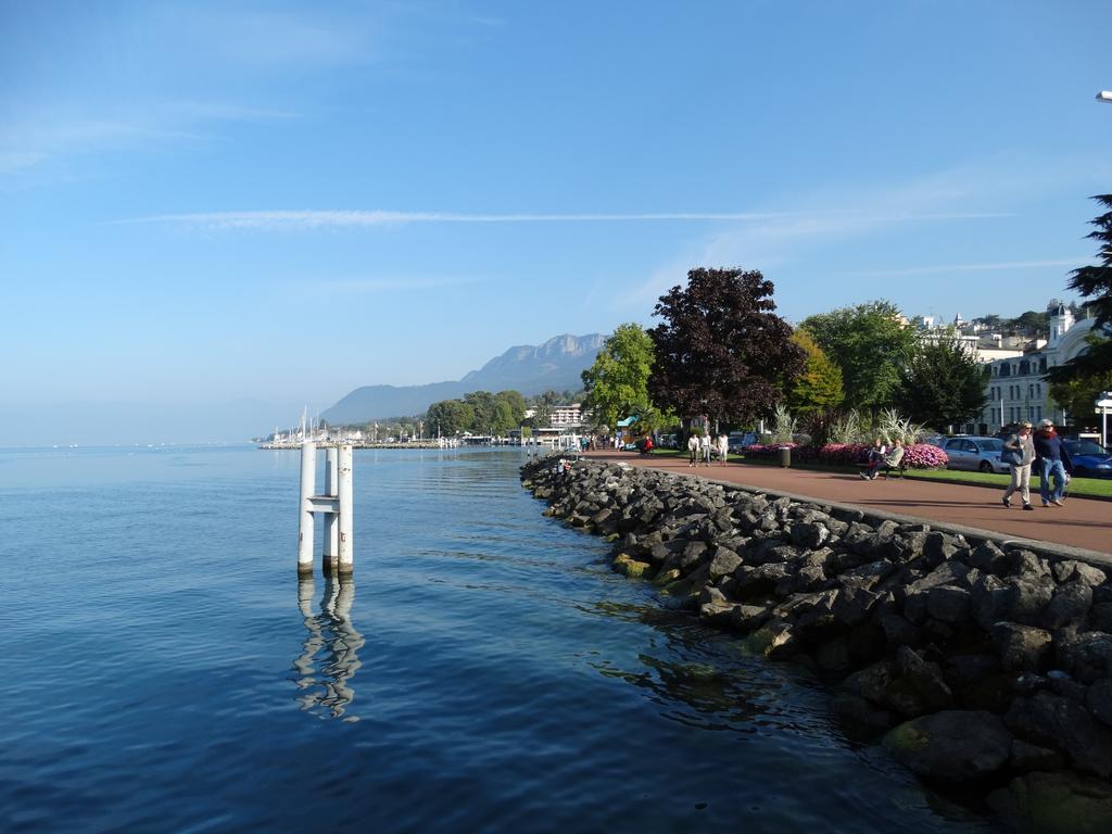 Hotel Le Littoral Evian-les-Bains Bagian luar foto