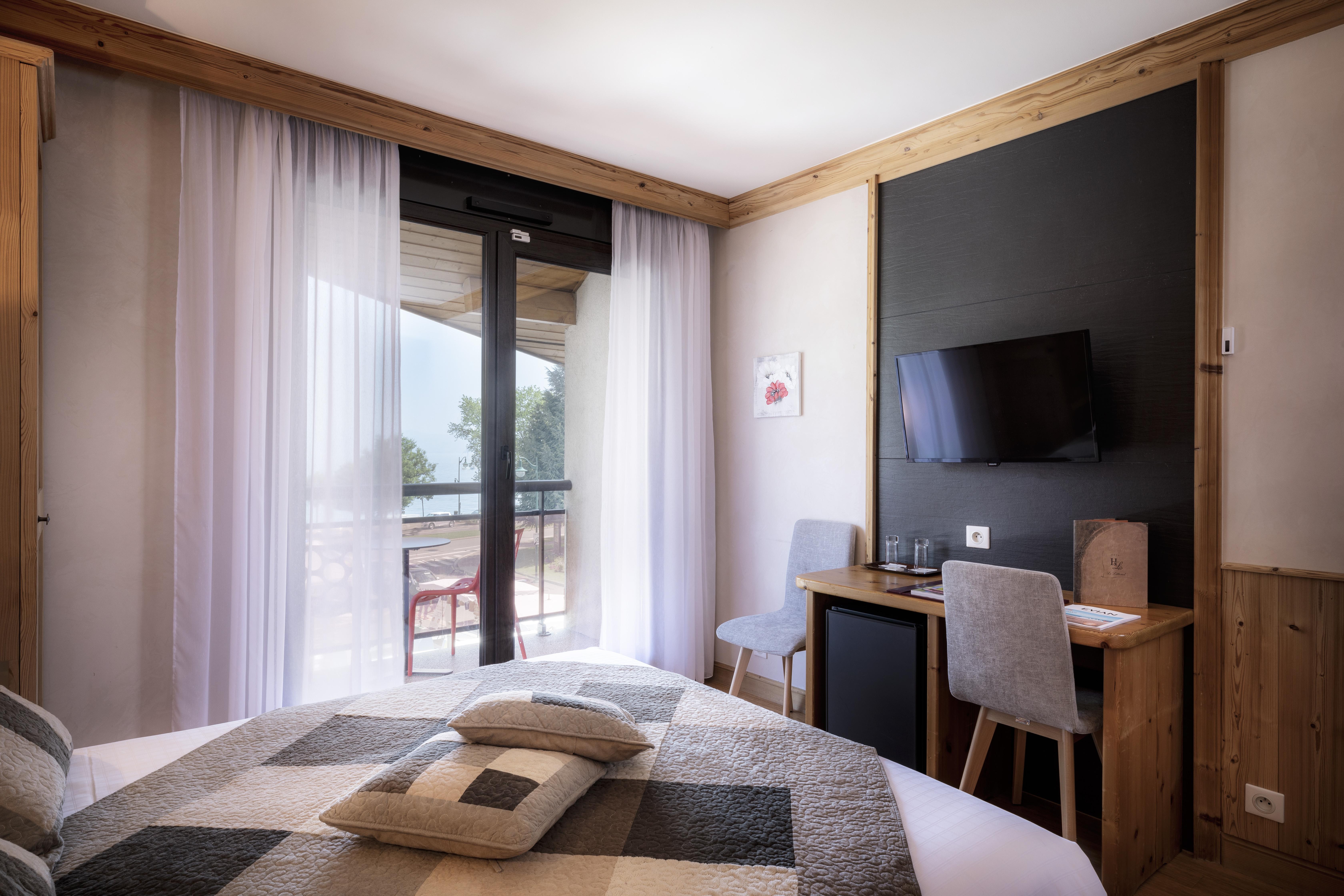 Hotel Le Littoral Evian-les-Bains Bagian luar foto