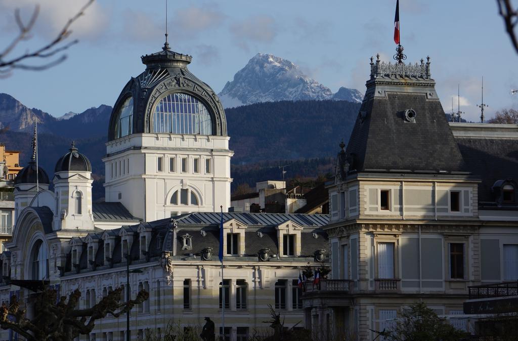 Hotel Le Littoral Evian-les-Bains Bagian luar foto