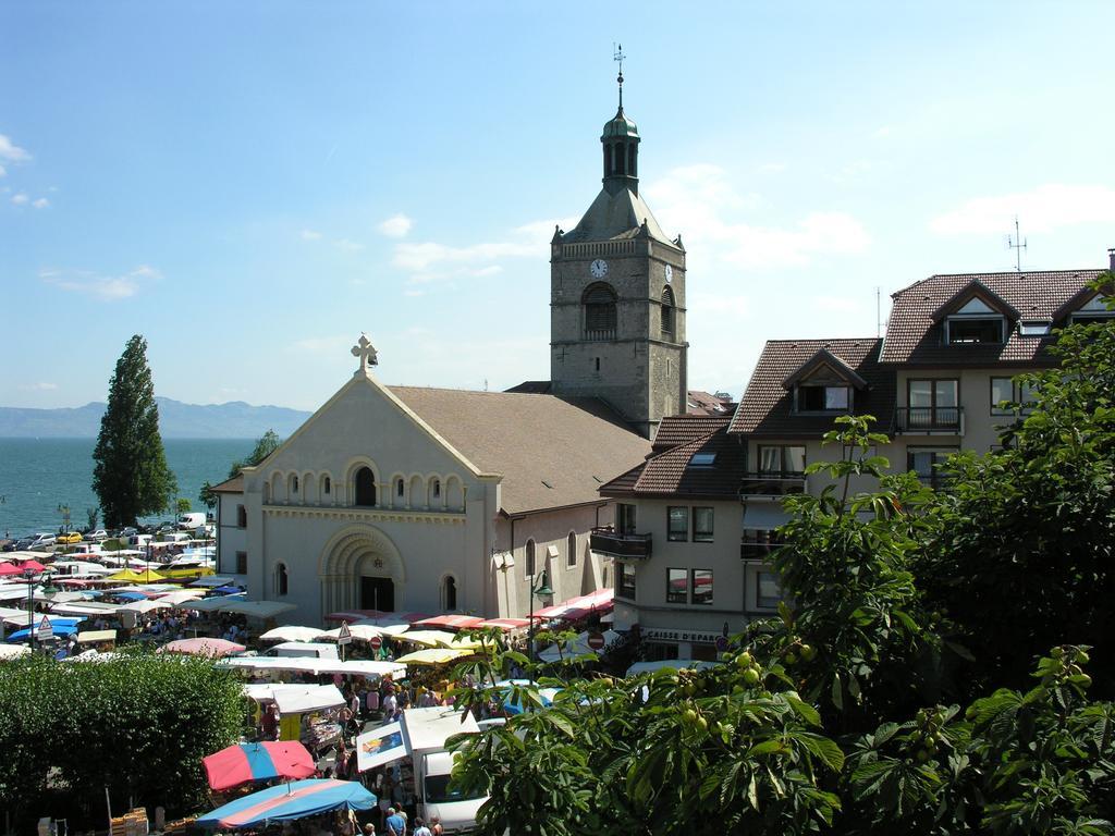 Hotel Le Littoral Evian-les-Bains Bagian luar foto