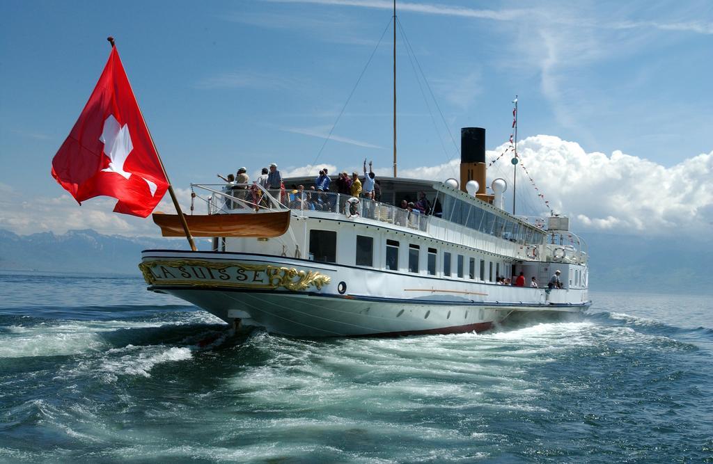 Hotel Le Littoral Evian-les-Bains Bagian luar foto